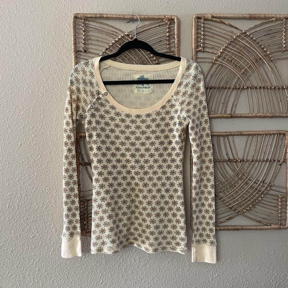 Free People Thermal Top Shirt Long Sleeve Cuff Waffle Knit Floral Sz M READ B7